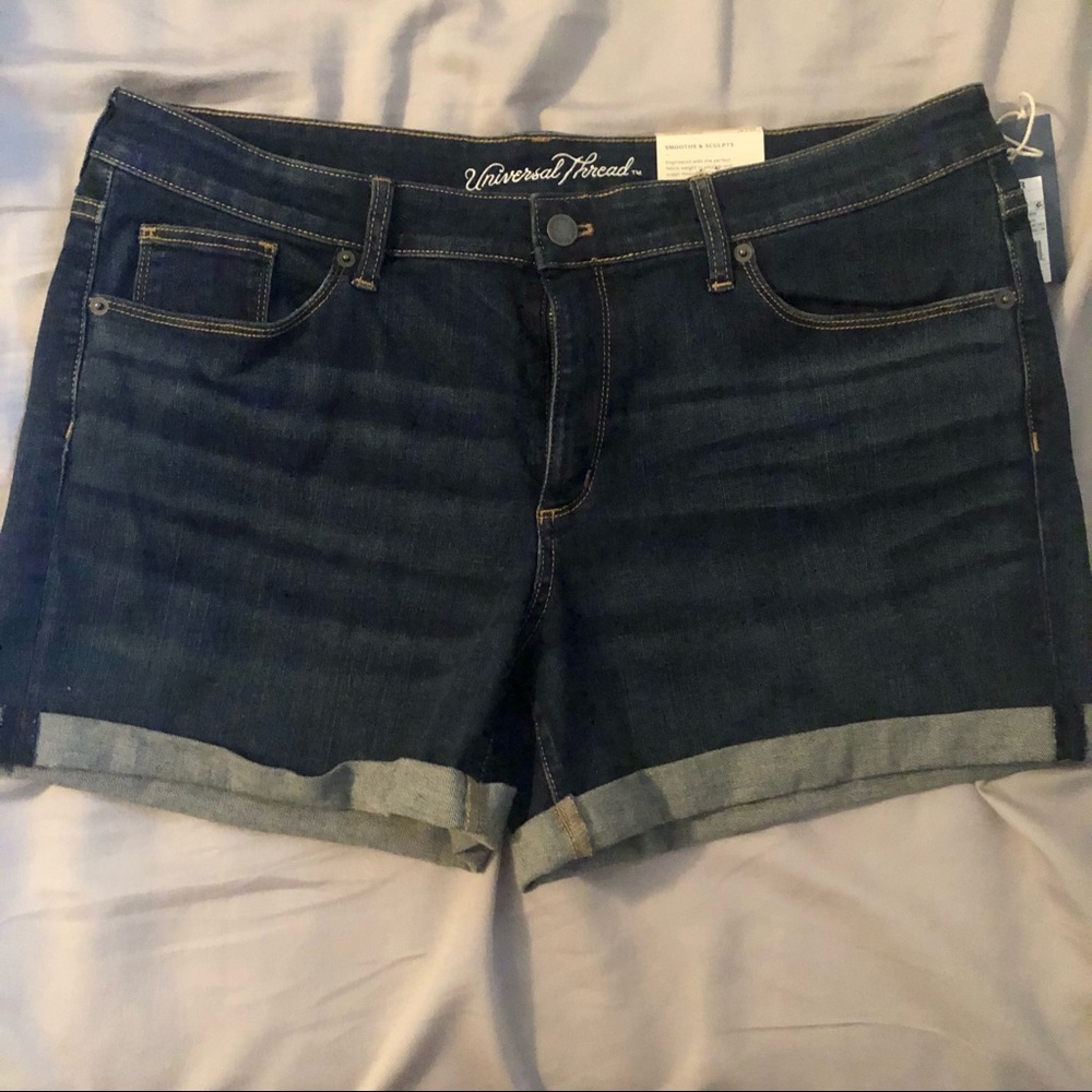 Universal Thread Shorts